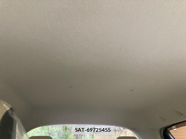 Toyota VITZ 2011-09 8369615-24