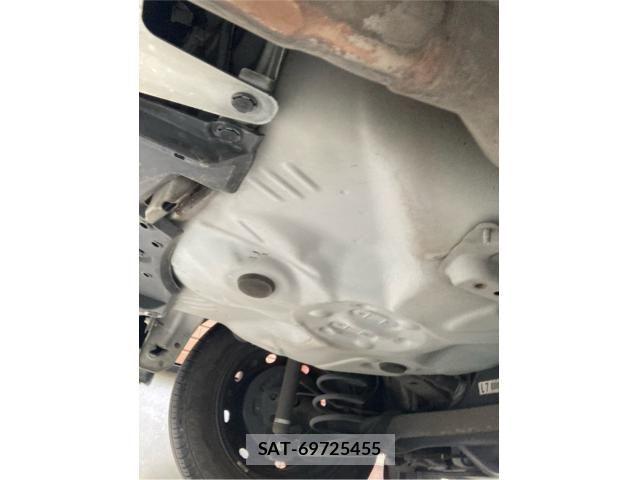 Toyota VITZ 2011-09 8369615-8