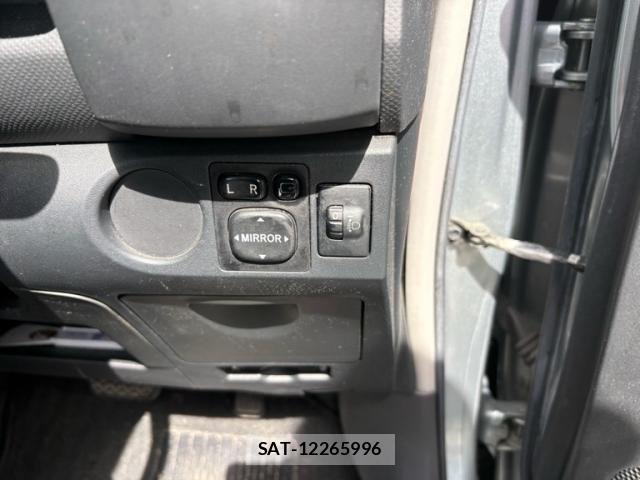 Toyota VITZ 2009-10 8369616-11