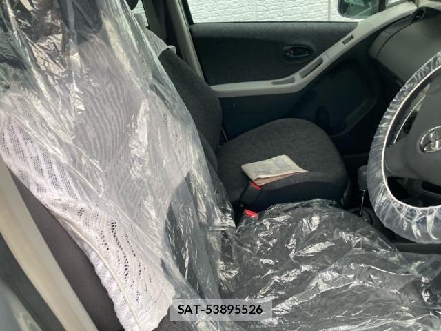 Toyota VITZ 2009-08 8369614-11