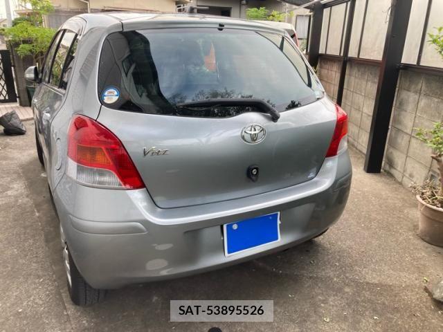 Toyota VITZ 2009-08 8369614-1