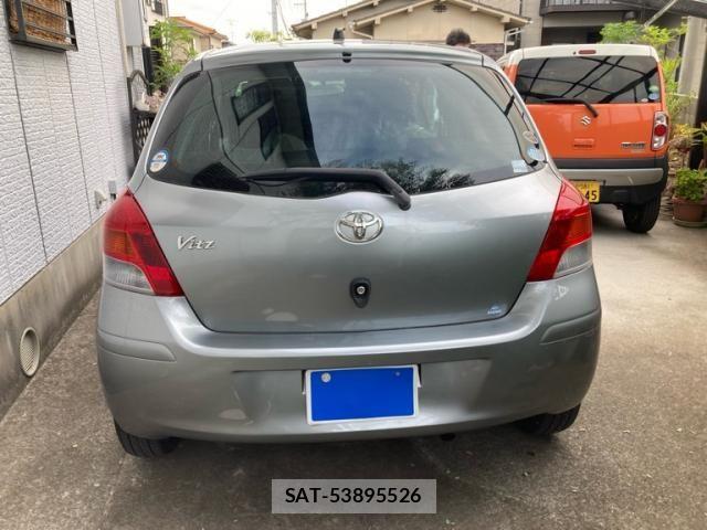 Toyota VITZ 2009-08 8369614-3
