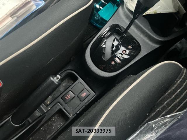 Toyota VITZ 2018-06 8369604-20