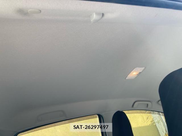 Toyota VITZ 2016-09 8369612-12