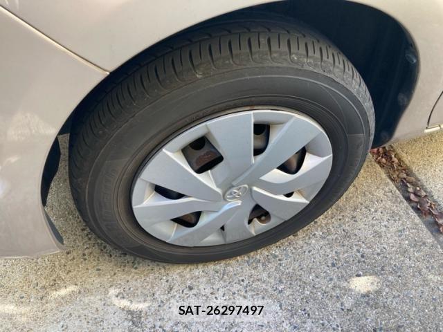 Toyota VITZ 2016-09 8369612-3
