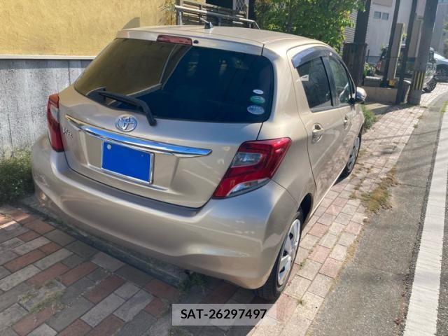 Toyota VITZ 2016-09 8369612-5