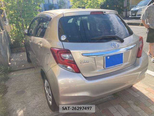 Toyota VITZ 2016-09 8369612-6