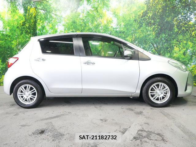 Toyota VITZ 2018-10 8369605-11