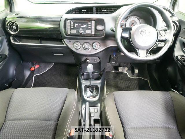 Toyota VITZ 2018-10 8369605-12