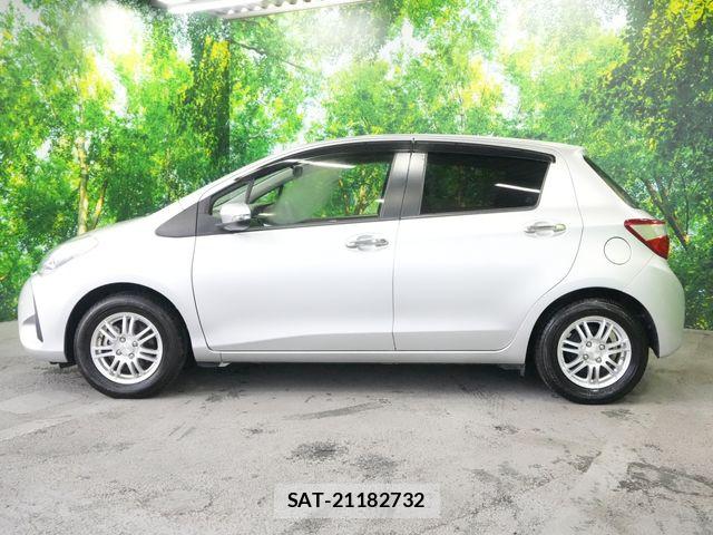 Toyota VITZ 2018-10 8369605-7