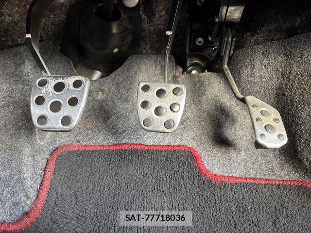Toyota VITZ 2011-11 8369607-17