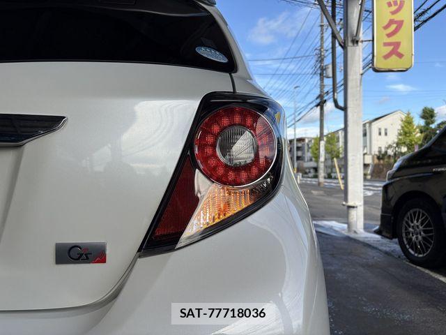 Toyota VITZ 2011-11 8369607-21