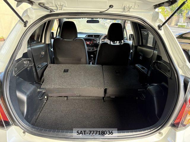 Toyota VITZ 2011-11 8369607-23