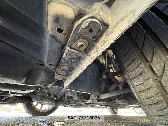 Toyota VITZ 2011-11 8369607-5