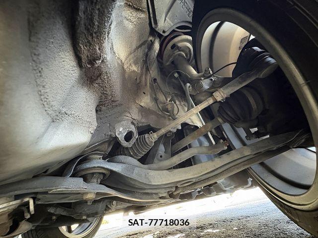Toyota VITZ 2011-11 8369607-6