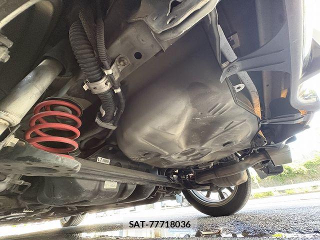 Toyota VITZ 2011-11 8369607-7