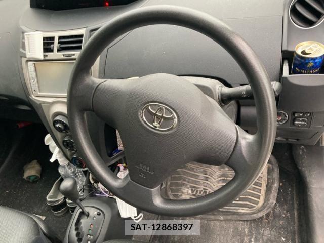 Toyota VITZ 2009-09 8369618-24