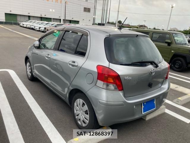 Toyota VITZ 2009-09 8369618-4