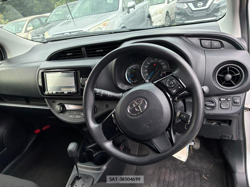 Toyota VITZ 2019-07 8107903-11