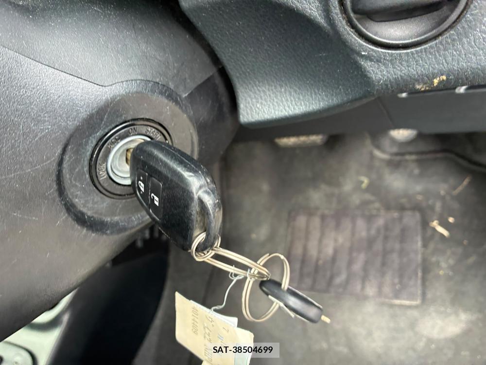 Toyota VITZ 2019-07 8107903-16
