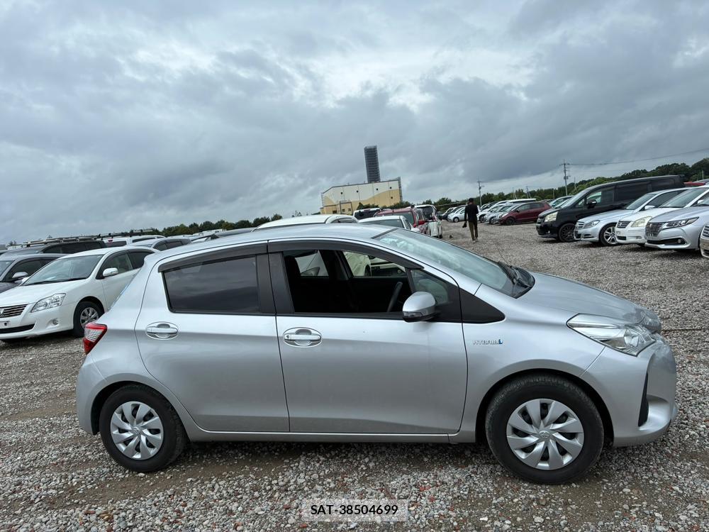 Toyota VITZ 2019-07 8107903-1