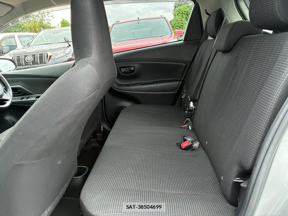 Toyota VITZ 2019-07 8107903-23