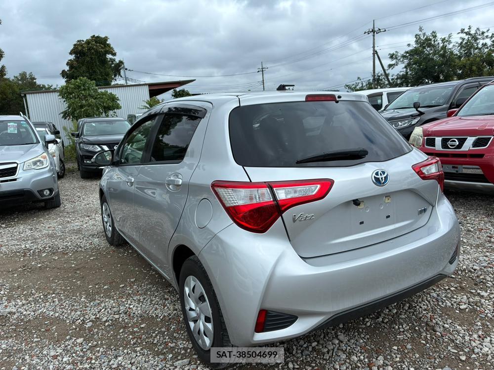 Toyota VITZ 2019-07 8107903-4