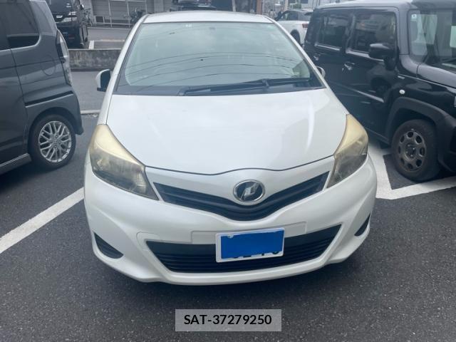 Toyota VITZ 2012-05 8372337-1