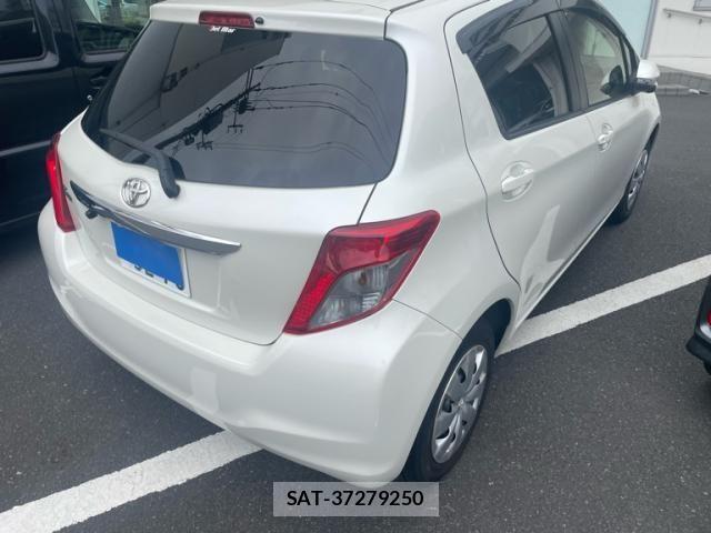 Toyota VITZ 2012-05 8372337-2