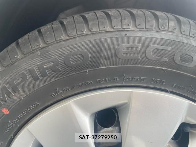Toyota VITZ 2012-05 8372337-7