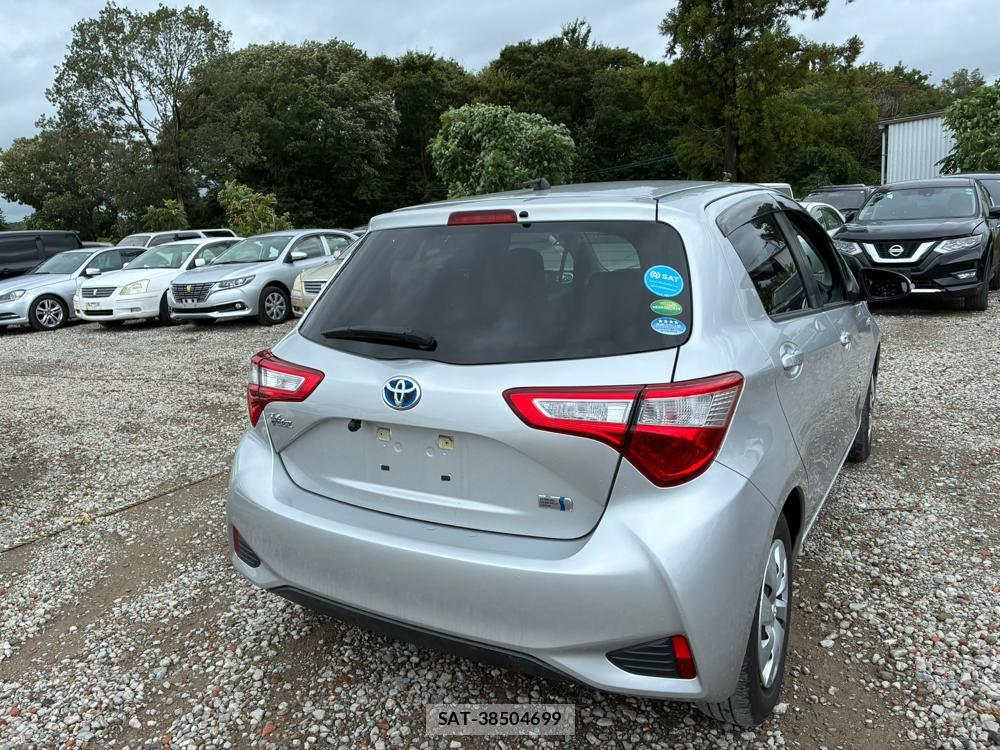 Toyota VITZ 2019-07 8107903-4