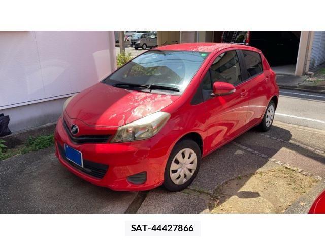 Toyota VITZ 2011-10 8372339-0