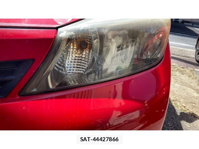Toyota VITZ 2011-10 8372339-18