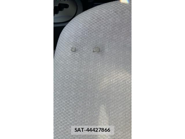Toyota VITZ 2011-10 8372339-20