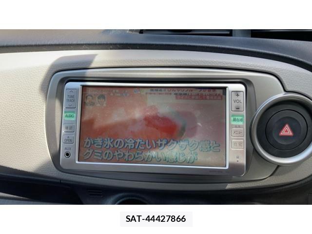 Toyota VITZ 2011-10 8372339-8