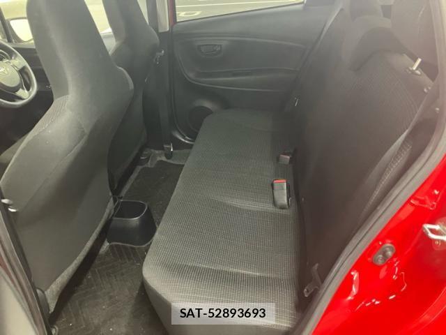 Toyota VITZ 2018-04 8372335-14