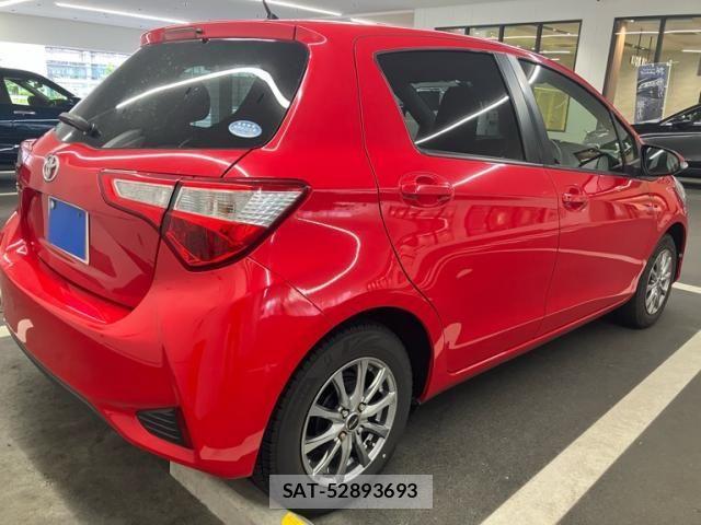 Toyota VITZ 2018-04 8372335-3