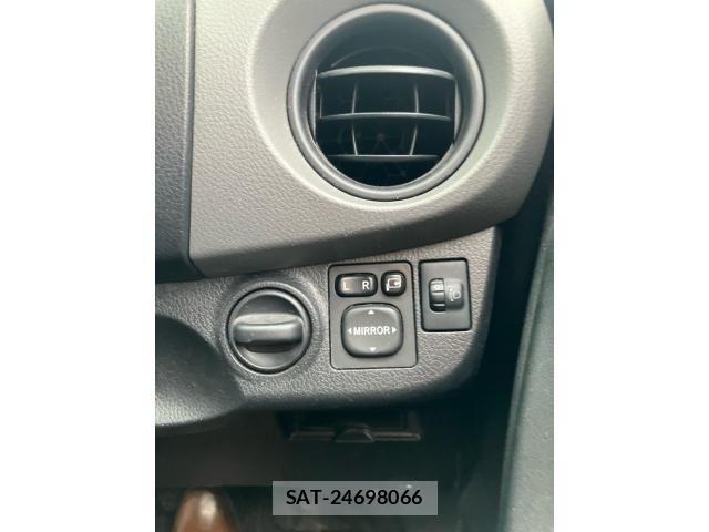 Toyota VITZ 2015-03 8372334-19