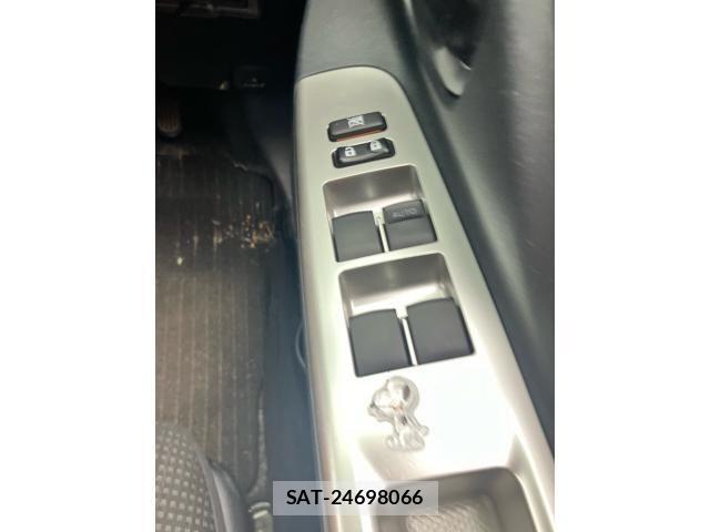 Toyota VITZ 2015-03 8372334-20