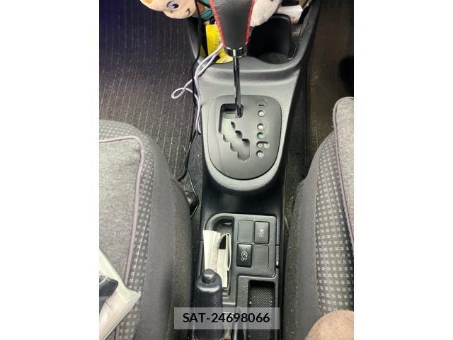 Toyota VITZ 2015-03 8372334-25