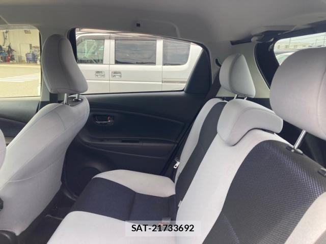 Toyota VITZ 2015-09 8372336-11