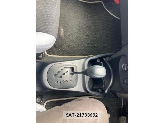 Toyota VITZ 2015-09 8372336-18