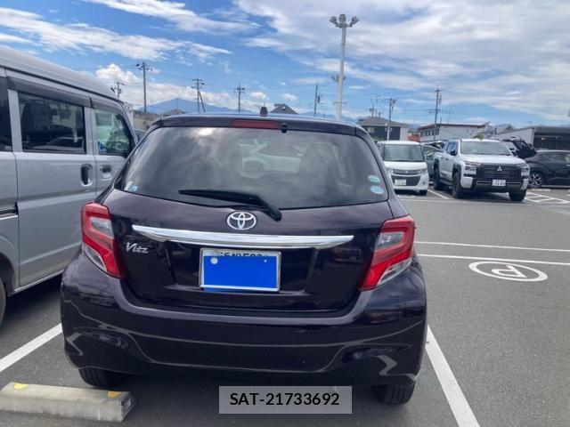Toyota VITZ 2015-09 8372336-4