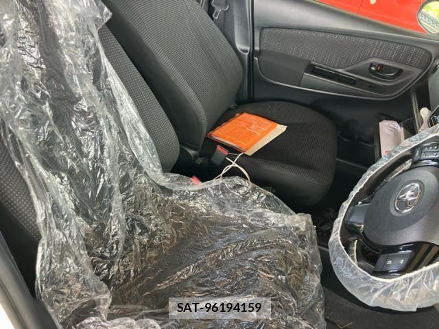Toyota VITZ 2018-10 8410946-17