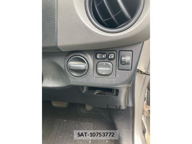 Toyota VITZ 2014-06 8415708-11