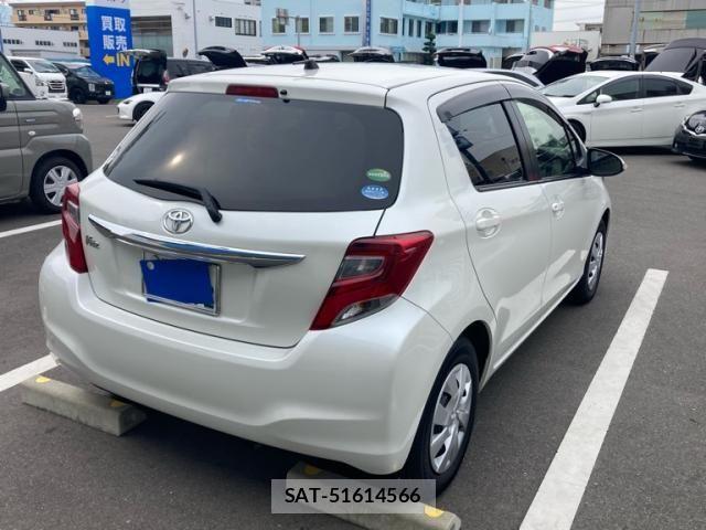 Toyota VITZ 2015-08 8415701-1