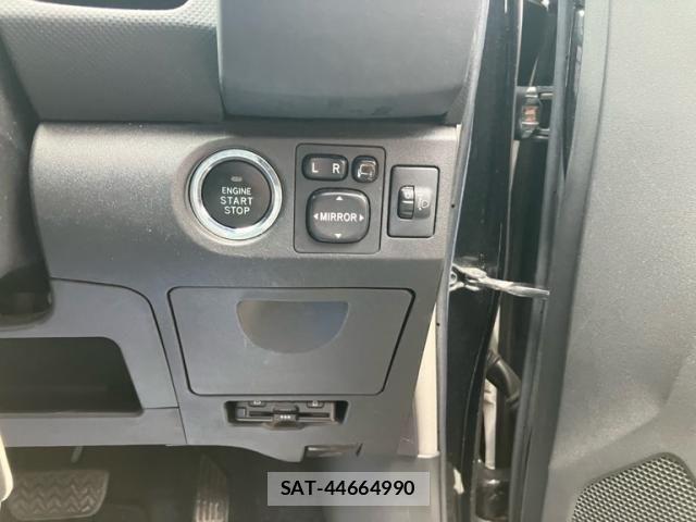 Toyota VITZ 2007-06 8415719-6