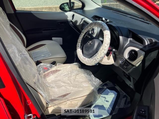 Toyota VITZ 2012-03 8410968-11