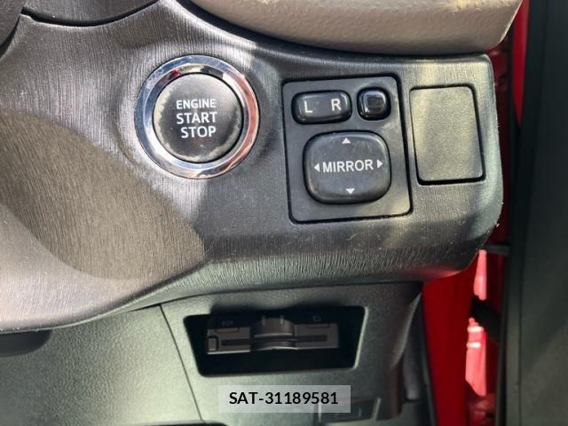 Toyota VITZ 2012-03 8410968-13
