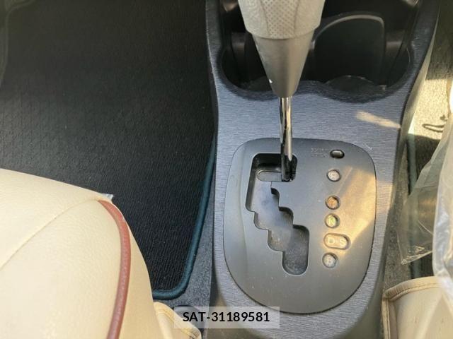 Toyota VITZ 2012-03 8410968-16